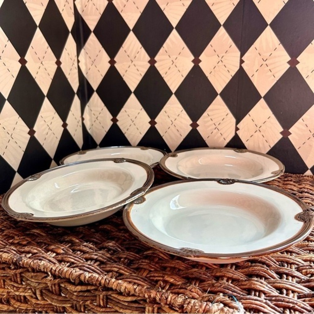 Set (4) Embossed Shell Rim Discontinued Ceramic Plate Bowls - Picture 12 of 17
